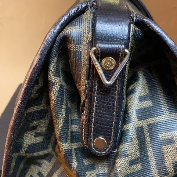 Iconic Fendi - Picture 5 of 11